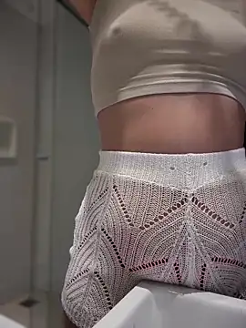 Snapshot of TheCinderella chatting on 02/10/26, 04:11 TheCinderella online show from 02/10/26, 04:11