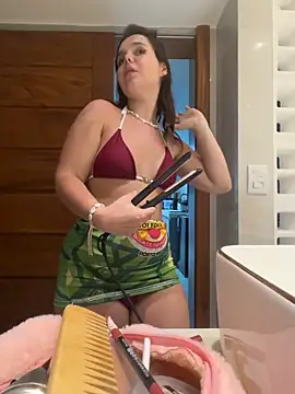 Snapshot of TheCinderella chatting on 02/22/26, 02:14 TheCinderella online show from 02/22/26, 02:14