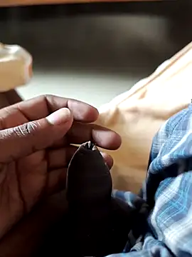 malluflash online show from 11/11/25, 05:24