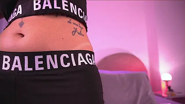 danna berlin  online show from 11/11/25, 07:19