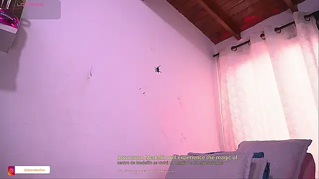danna berlin  online show from 10/16/25, 07:22