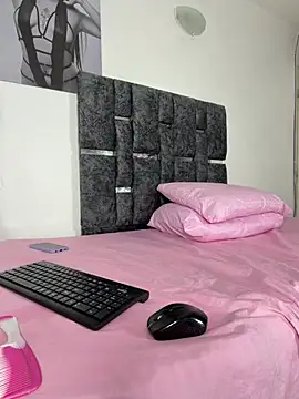 Natasharuso online show from 02/23/26, 09:32