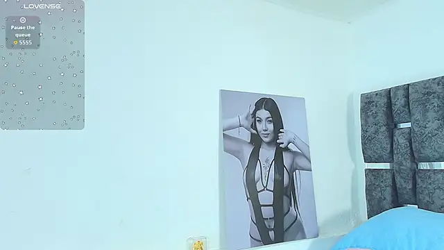 Natasharuso online show from 11/25/25, 11:21