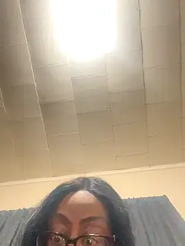 Snapshot of Goddesskarisma chatting on 10/15/25, 05:06 Goddesskarisma online show from 10/15/25, 05:06