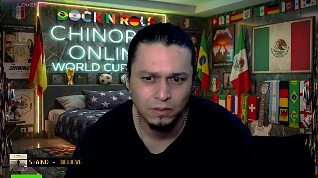 Snapshot of chino_roz chatting on 06/28/26, 01:01 chino roz online show from 06/28/26, 01:01