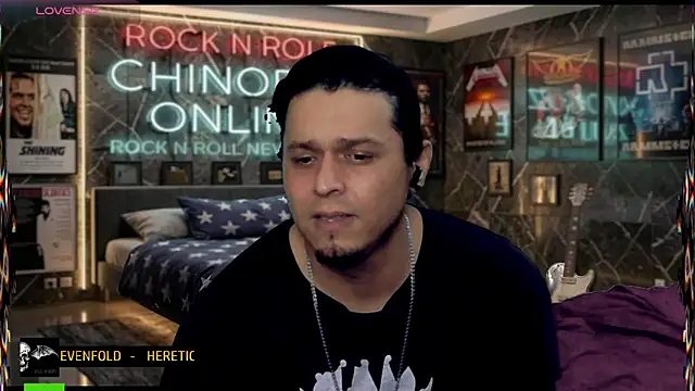 Snapshot of chino_roz chatting on 06/17/26, 01:16 chino roz online show from 06/17/26, 01:16