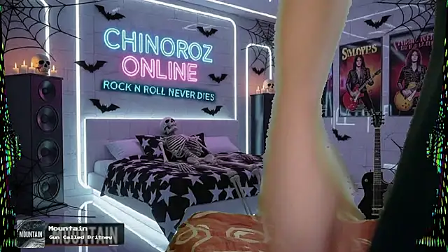chino roz online show from 10/24/25, 11:37