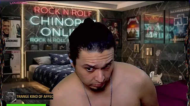 Snapshot of chino_roz chatting on 06/18/26, 01:26 chino roz online show from 06/18/26, 01:26