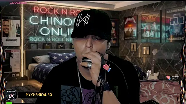 Snapshot of chino_roz chatting on 06/07/26, 01:11 chino roz online show from 06/07/26, 01:11
