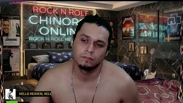 Snapshot of chino_roz chatting on 06/11/26, 12:32 chino roz online show from 06/11/26, 12:32