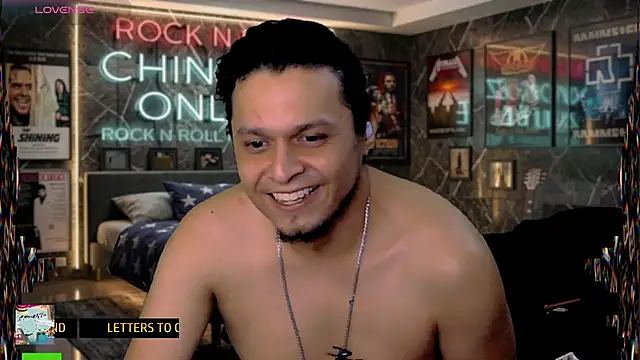 Snapshot of chino_roz chatting on 07/13/26, 08:57 chino roz online show from 07/13/26, 08:57