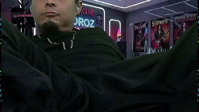 Snapshot of chino_roz chatting on 01/07/26, 09:25 chino roz online show from 01/07/26, 09:25