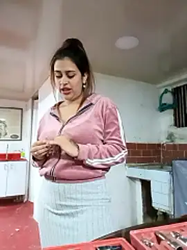 Latina sexy1 online show from 11/29/25, 02:44