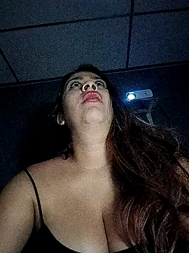 Latina sexy1 online show from 09/28/25, 03:13