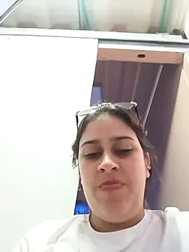 Latina sexy1 online show from 09/24/25, 05:52