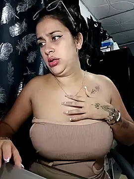 Latina sexy1 online show from 02/19/26, 12:18