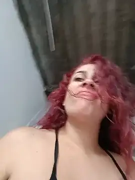 Snapshot of Latina_sexy1 chatting on 05/18/26, 04:45 Latina sexy1 online show from 05/18/26, 04:45