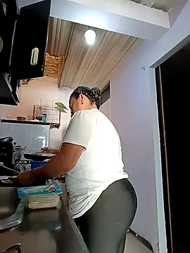 Latina sexy1 online show from 03/19/26, 02:39