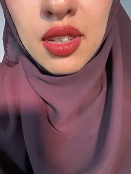 adila anich online show from 11/25/25, 11:48