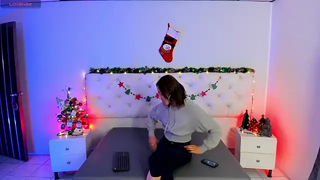 Aron cruz online show from 12/22/25, 12:49