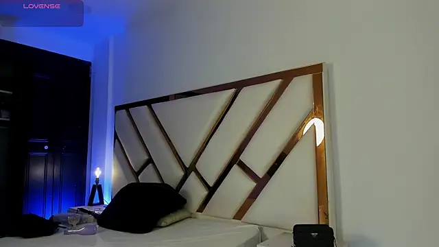 Aron cruz online show from 05/12/26, 01:06