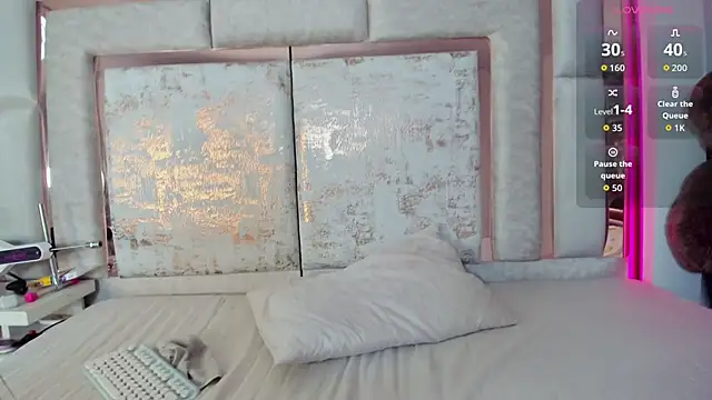 kimjonnes01 online show from 11/02/25, 05:01