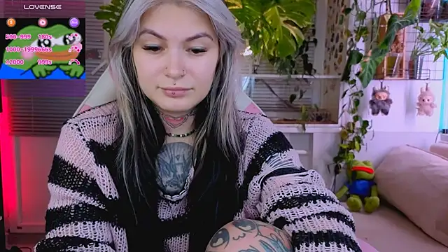 Snapshot of jelya_sg chatting on 10/11/25, 01:12 jelya sg online show from 10/11/25, 01:12