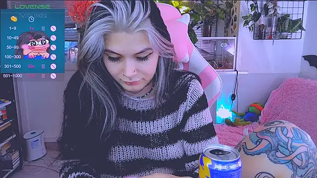 Snapshot of jelya_sg chatting on 03/08/25, 03:02 jelya sg online show from 03/08/25, 03:02