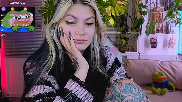 Snapshot of jelya_sg chatting on 09/21/25, 03:17 jelya sg online show from 09/21/25, 03:17