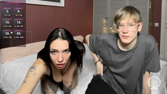 Laura Key online show from 10/26/25, 11:16