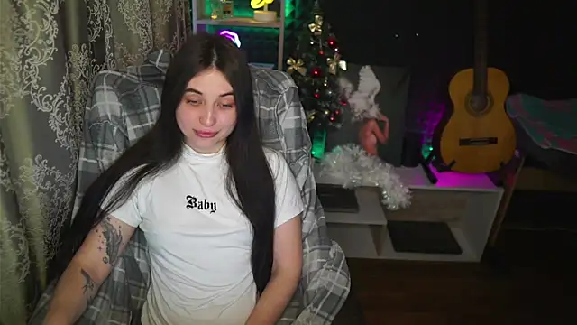 delicatedBailey online show from 02/13/25, 05:37