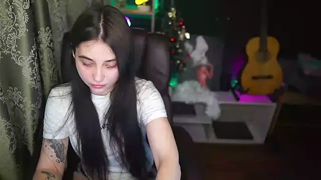 delicatedBailey online show from 02/14/25, 05:30