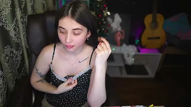 delicatedBailey online show from 01/15/25, 05:29