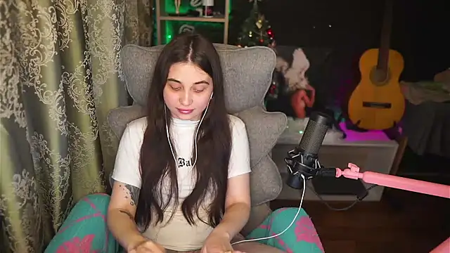 Snapshot of delicatedBailey chatting on 05/05/26, 01:14 delicatedBailey online show from 05/05/26, 01:14