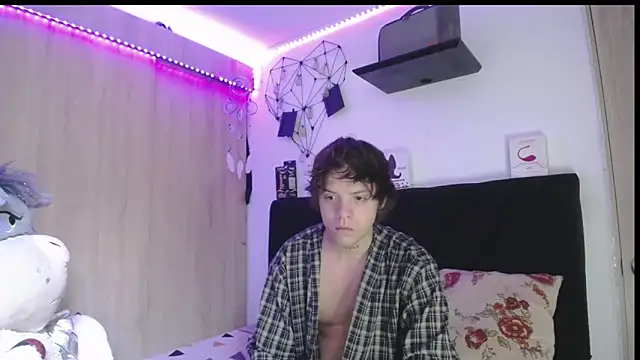 Santiago kiler online show from 03/19/26, 12:05