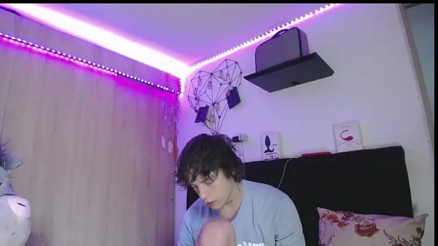 Santiago kiler online show from 03/28/26, 12:28