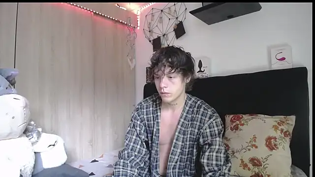 Santiago kiler online show from 04/10/26, 12:45