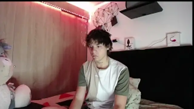 Snapshot of Santiago_kiler chatting on 02/14/26, 11:32 Santiago kiler online show from 02/14/26, 11:32