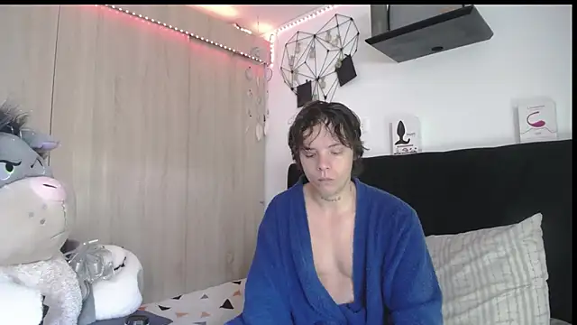 Santiago kiler online show from 04/14/26, 02:33