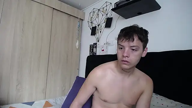 Snapshot of Santiago_kiler chatting on 09/14/25, 02:28 Santiago kiler online show from 09/14/25, 02:28