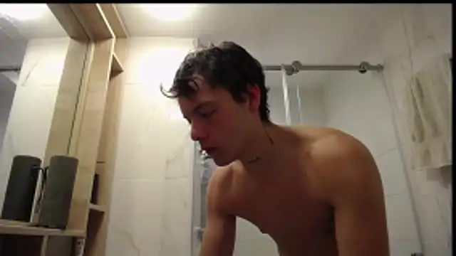 Santiago kiler online show from 10/29/25, 10:36