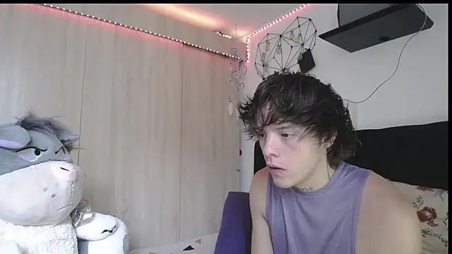 Santiago kiler online show from 04/09/26, 03:51