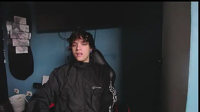 Santiago kiler online show from 04/04/26, 07:53