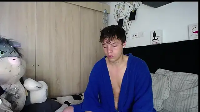 Santiago kiler online show from 11/06/25, 10:14