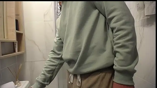 Santiago kiler online show from 10/23/25, 11:31