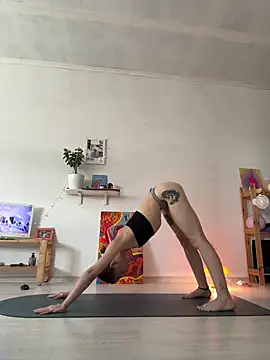 LeyaJohnson online show from 06/16/26, 11:32