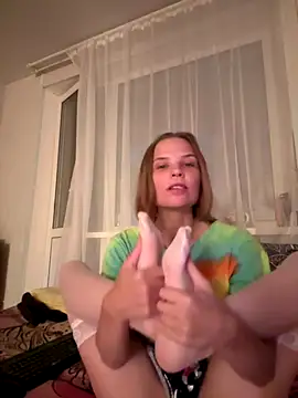 Snapshot of LeyaJohnson chatting on 09/28/25, 03:19 LeyaJohnson online show from 09/28/25, 03:19