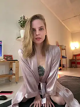LeyaJohnson online show from 04/19/26, 02:51