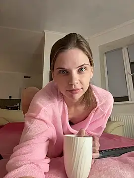 LeyaJohnson online show from 11/25/25, 05:13