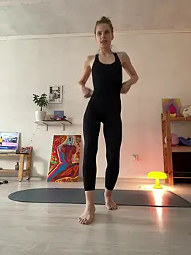 LeyaJohnson online show from 04/27/26, 01:20